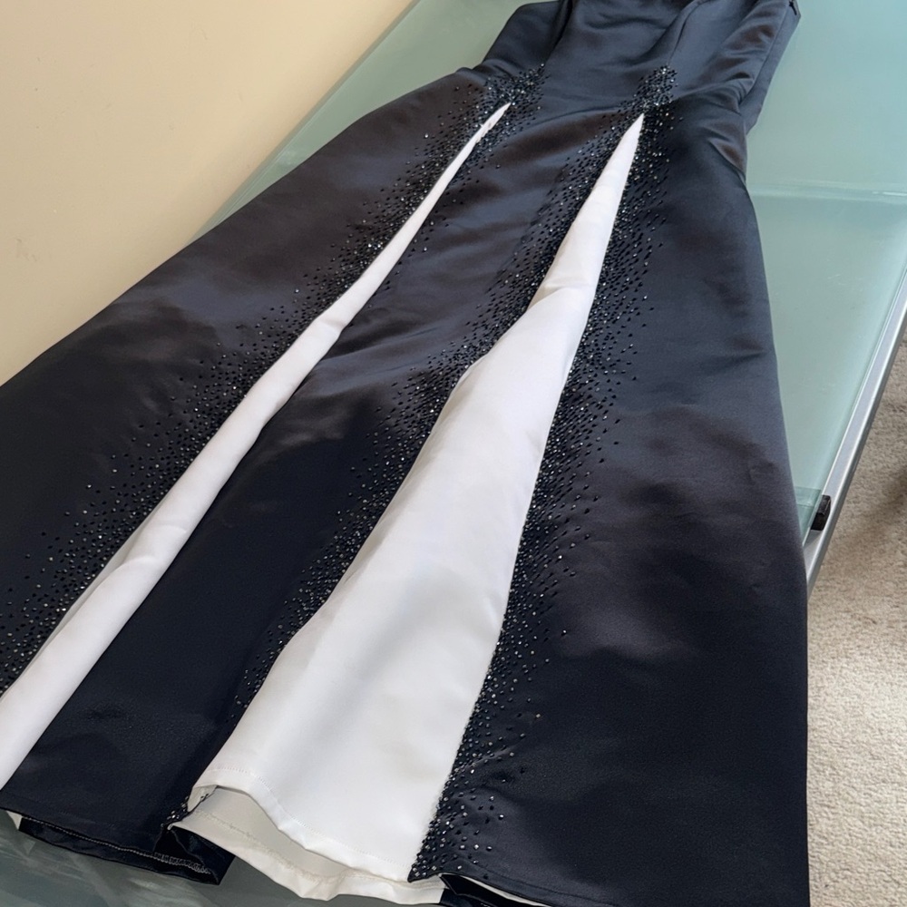 Cache Vintage Y2K Black and White Evening Gown with Sequined Beading Size 6 - Picture 6 of 11